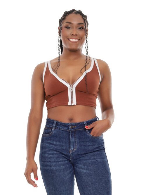 Blusa licrada cuello V, con cierre